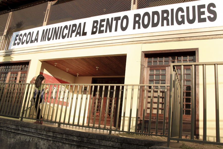 Fachada da Escola de Bento Rodrigues