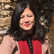 Bióloga nepalesa Deena Shrestha